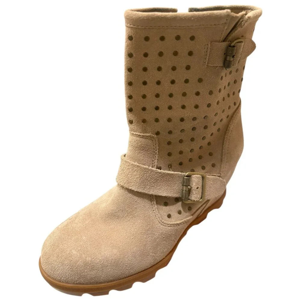 SOREL Joan Of Artic Sandy Tan Suede Stud‎ Wedge Boots